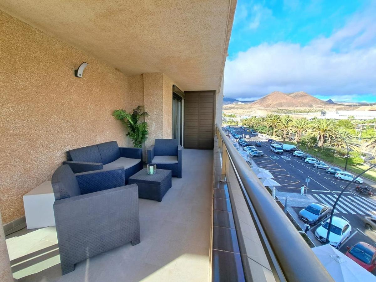 Newly Reformed 2 Bedroom Apartment In The Center Of Los Cristianos Los Cristianos  Esterno foto