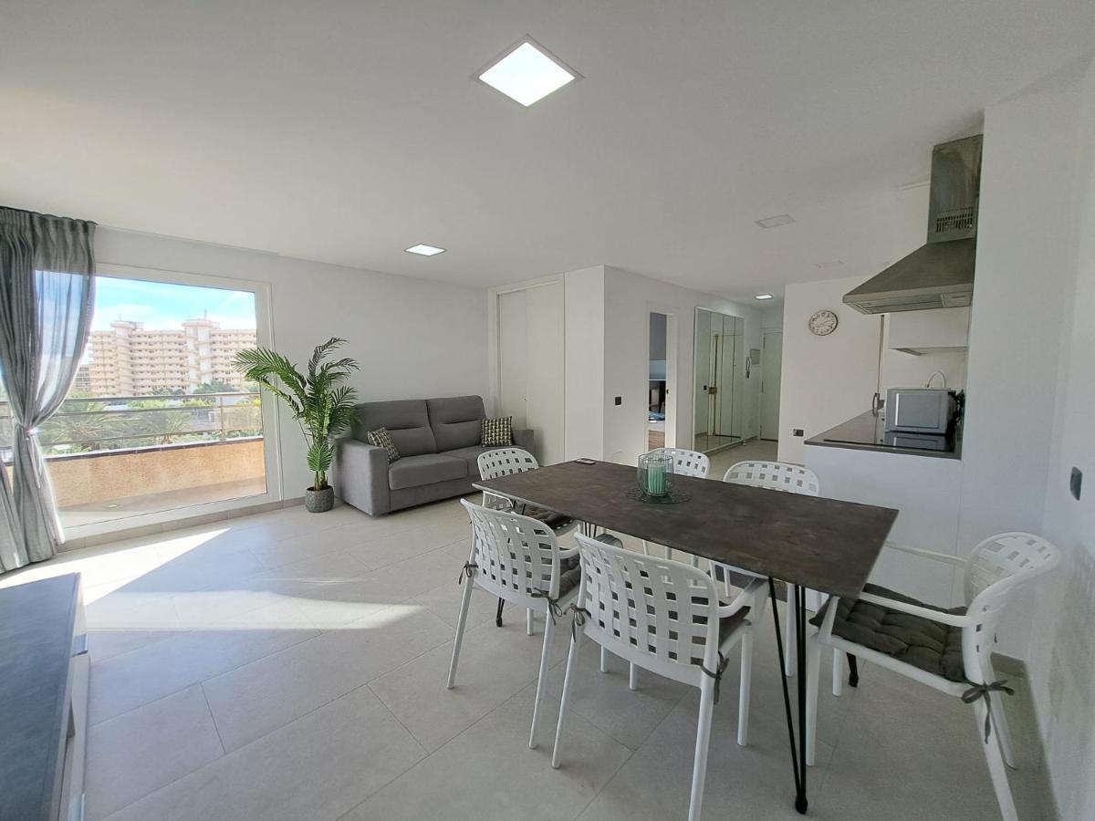 Newly Reformed 2 Bedroom Apartment In The Center Of Los Cristianos Los Cristianos  Esterno foto